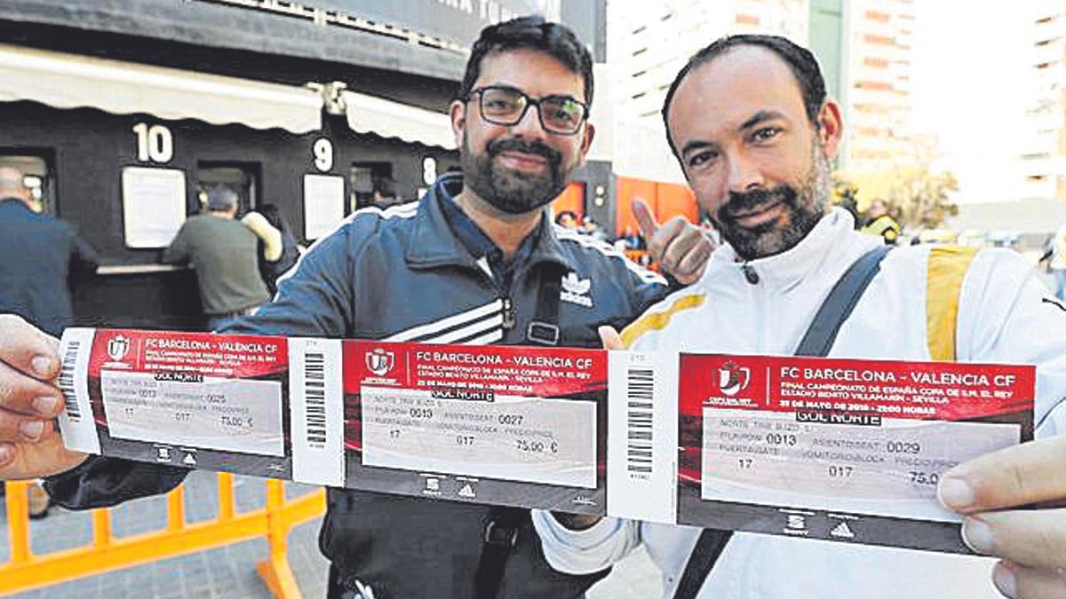 Apertura de las taquillas para comprar las entradas de la Copa