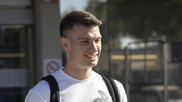 El porter croat Dominik Livakovic, ahir a Barcelona. | SPORT
