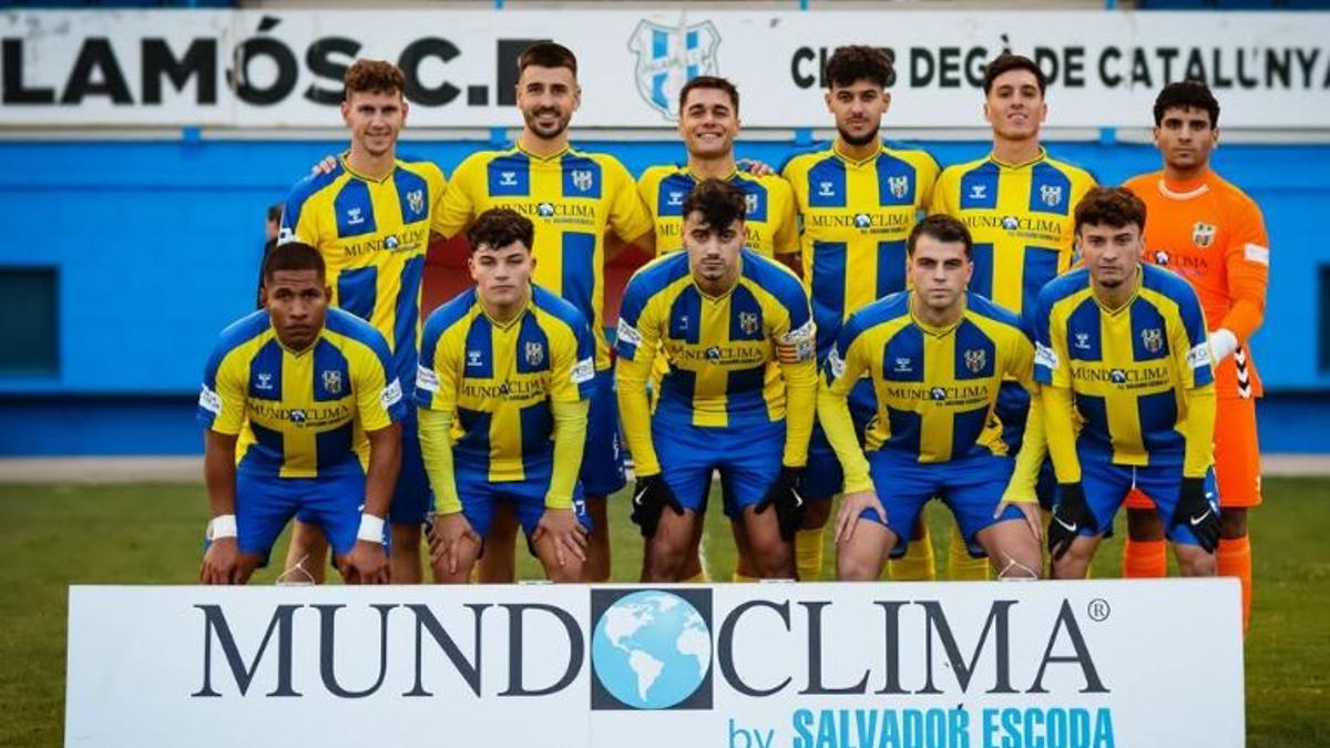 L'onze inicial del Palamós davant el Figueres.