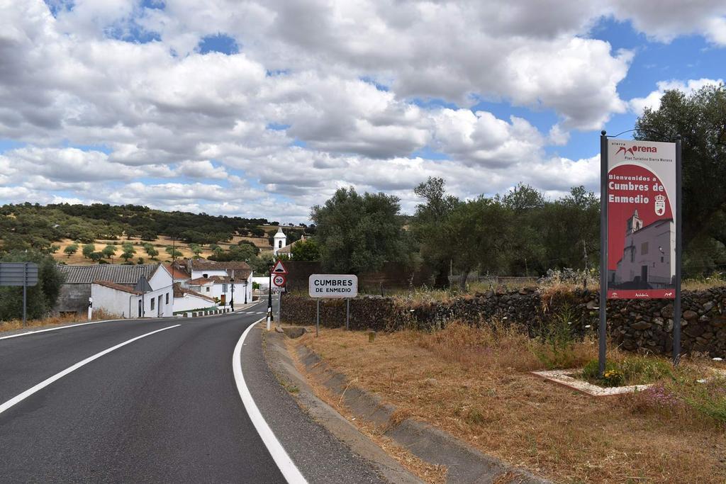 L,a entrada al pueblo