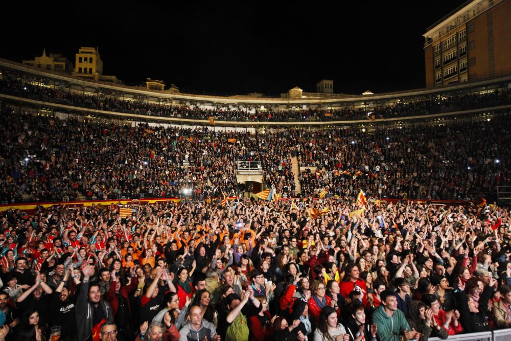 Fiesta cultural en la plaza de toros