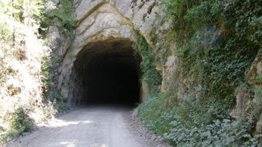 Els túnels del carrilet de Pedret a Cal Rosal es milloraran.
