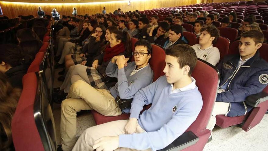 Alumnos del San Fernando, durante la jornada de orientación.