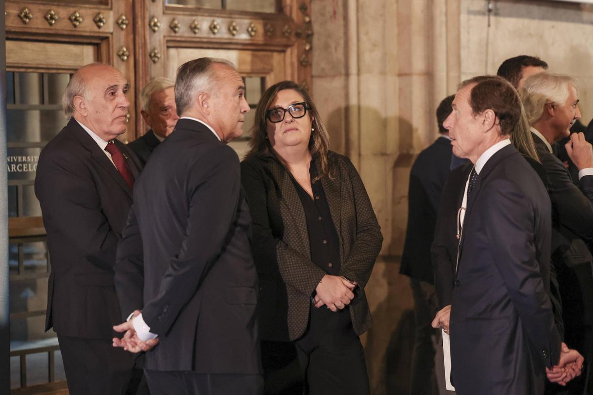 Yuste y Fort junto a Butragueño en la celebración del 125 aniversario del Espanyol