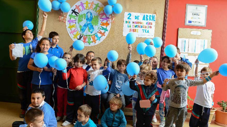 El colegio San Juan apoya la inclusión a través  de un acto de concienciación sobre el autismo