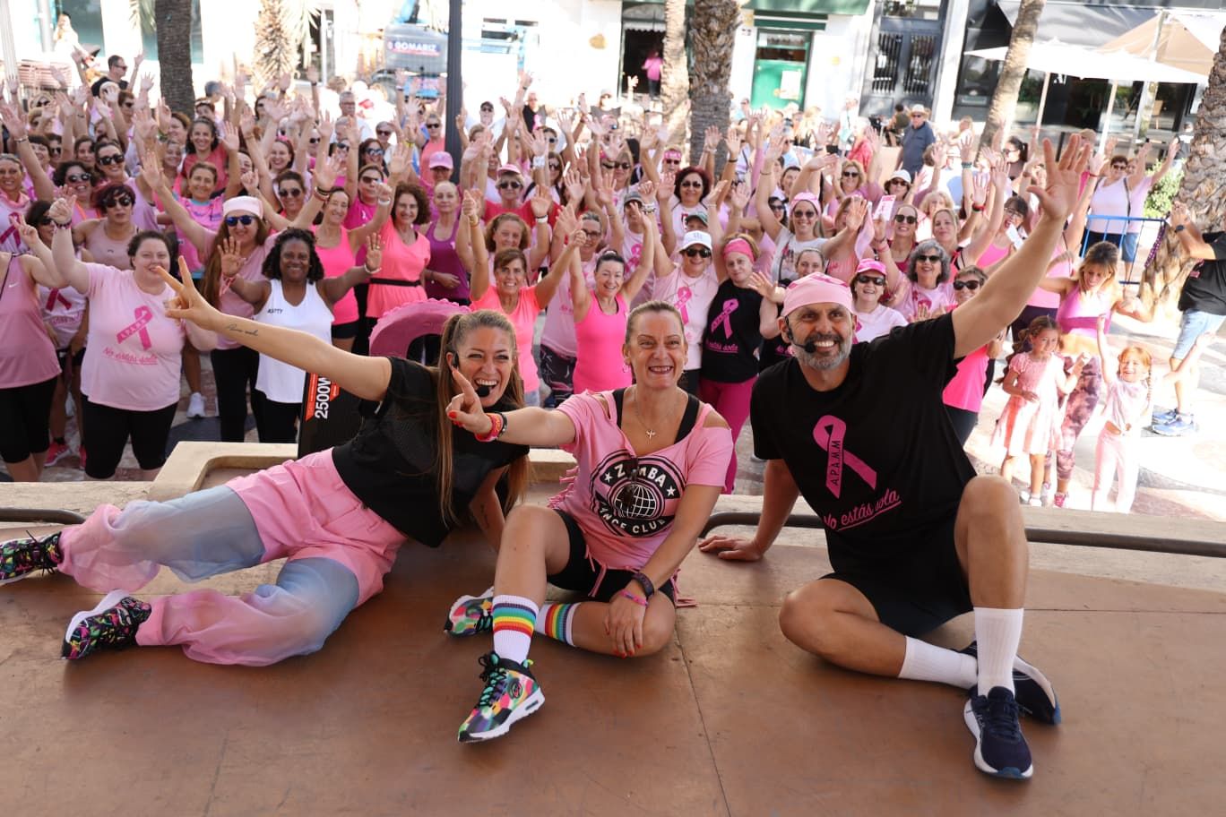 Así ha sido el acto conmemorativo de APAMM en Alicante por Día Internacional contra el Cáncer de Mama