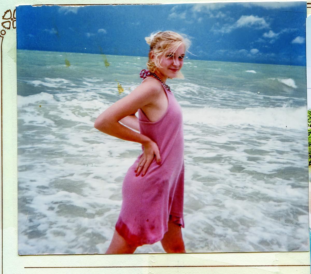 "Yo de adolescente, cuando conocí a Jeffrey Epstein y Ghislaine Maxwell".