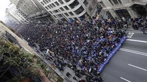 Multitudinaria manifestación en Barcelona a favor de los refugiados.
