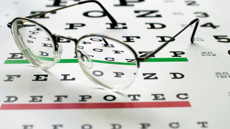 Sanidad confirma que en 2025 se financiarán gafas y lentillas