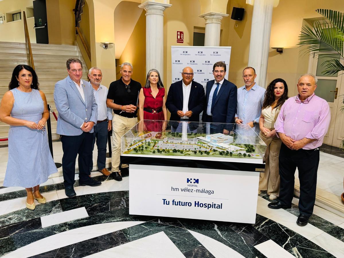 Acto de presentacion maqueta HM Vélez Málaga