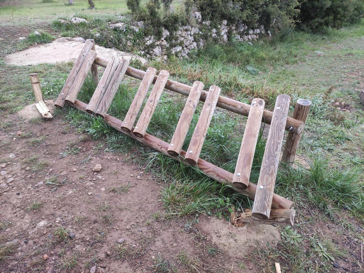 Actos vandálicos en el paraje de las Cuevas de las Palomas en Yátova.