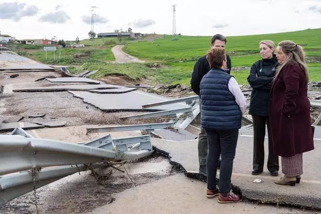 María Guardiola visita las zonas afectadas por el temporal en Badajoz