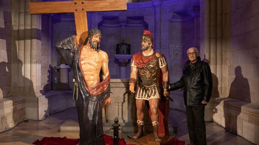 El zamorano Jaime Domínguez crea dos figuras semanasanteras de &quot;gigante&quot; a sus 90 años