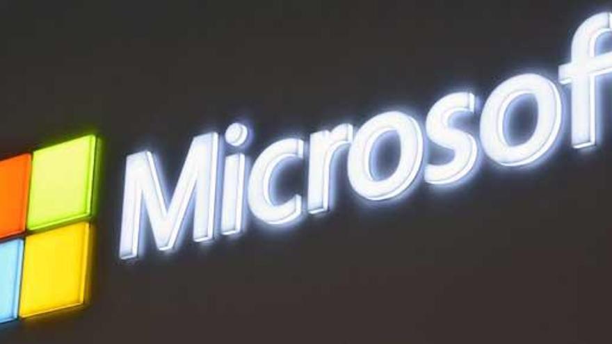 Los ingresos de Microsoft vuelven a caer.