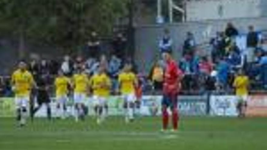 Xumetra, decebut, després del gol del Lleida Esportiu.