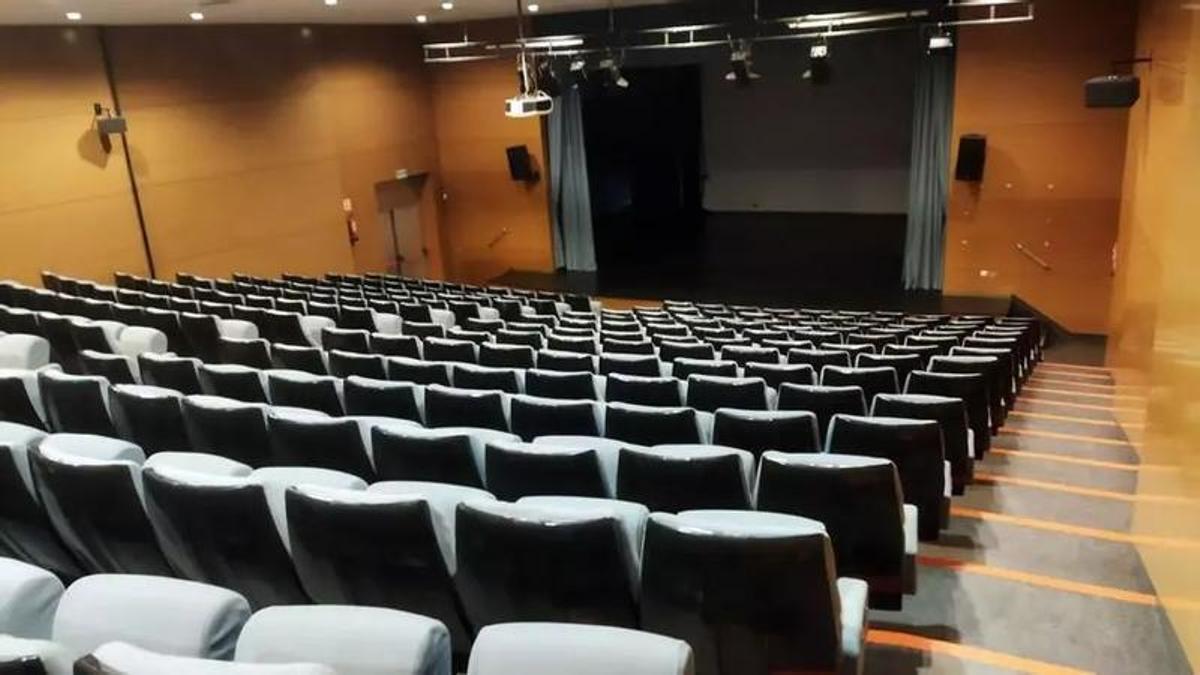 Auditorio del centro cívico de Arteixo.