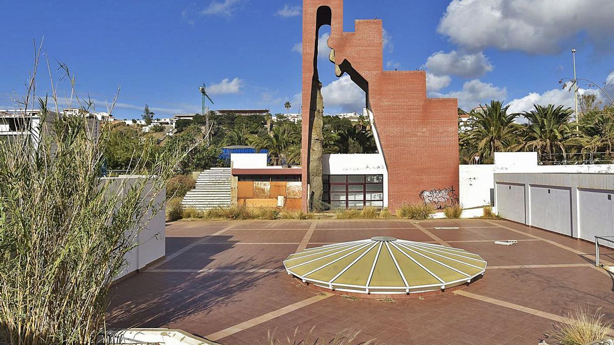 El Centro Cultural Dedo de Dios entra en  obras tras más de una década abandonado | ANDRÉS CRUZ