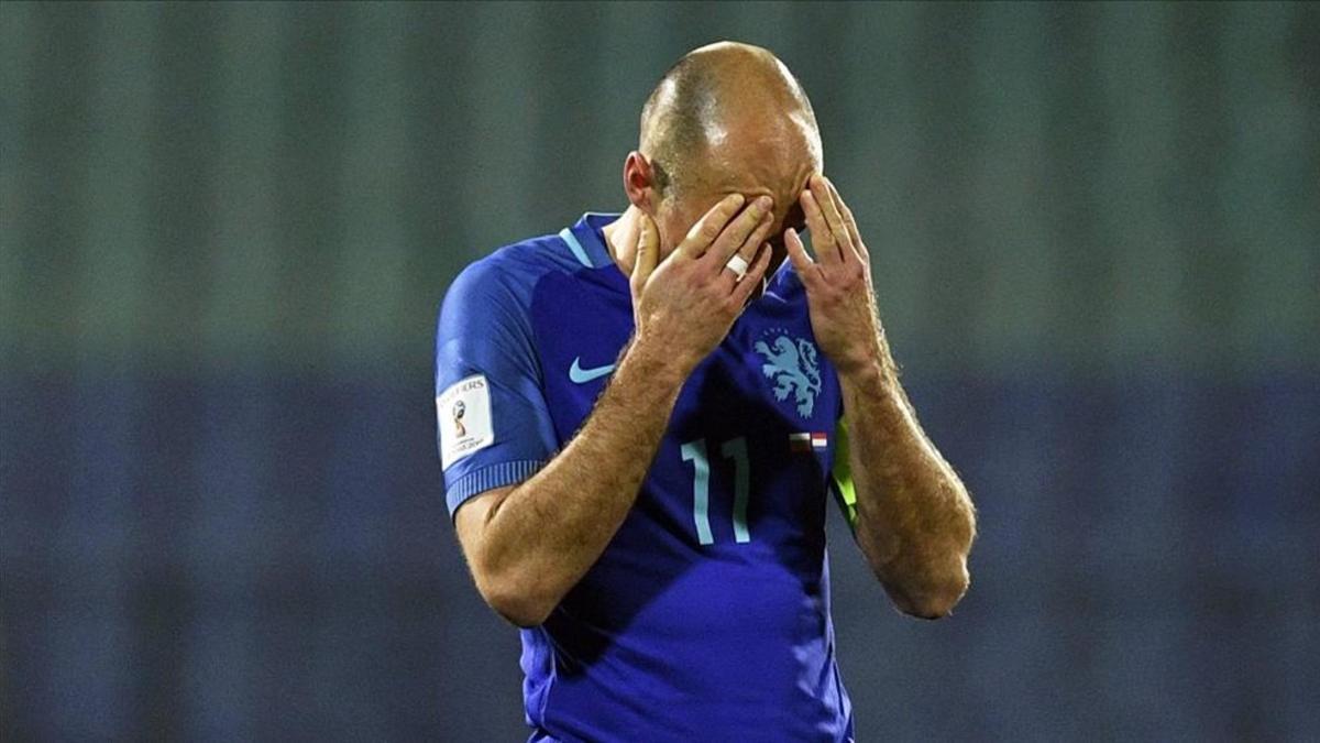 Robben simboliza como nadie el estado de desesperación de los jugadores holandeses