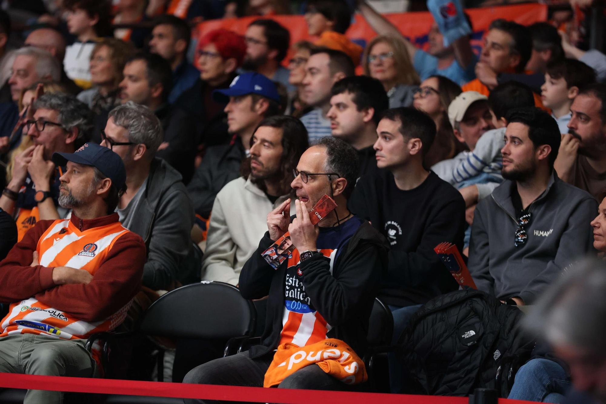 El Coliseum de A Coruña vivió su primer derbi de baloncesto