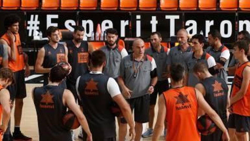 El Valencia Basket volvió ayer a los entrenamientos, a las órdenes de Jaume Ponsarnau.