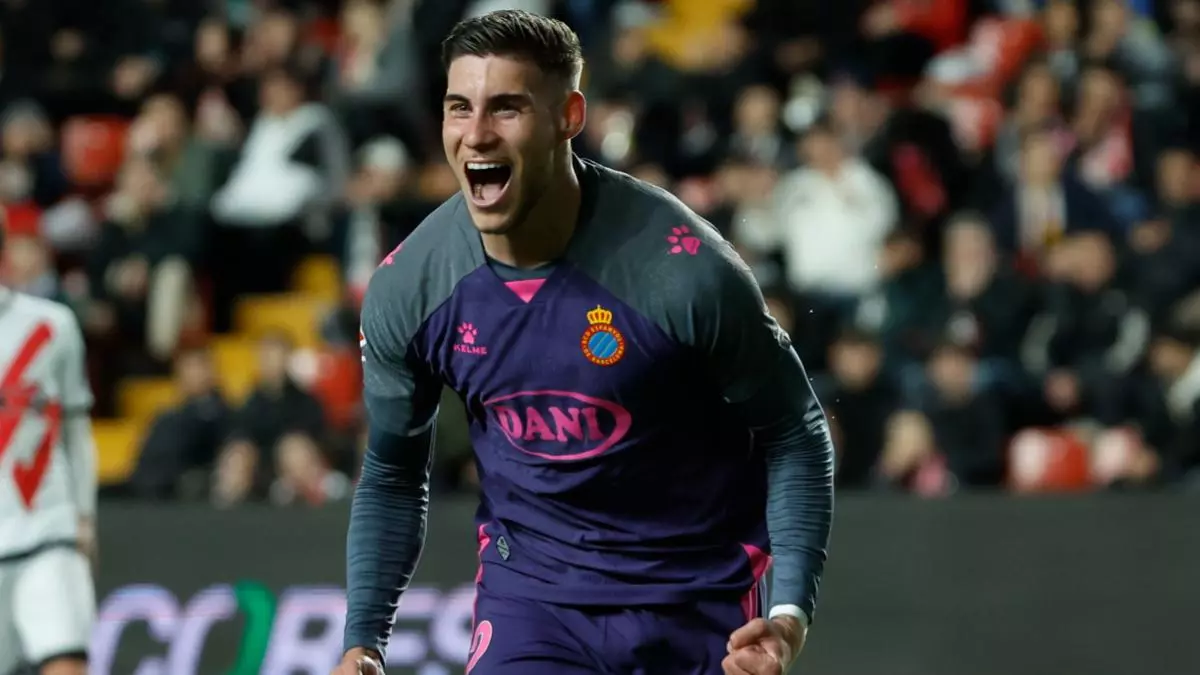 El Espanyol negocia la continuidad de Roberto Fern芍ndez
