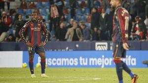 Etta Eyong y Morales, tras el reciente Levante-Athletic en el Ciutat de Valencia.