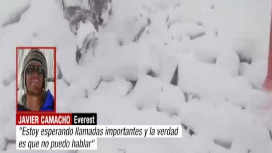 "Estamos bien, intentando salir del Everest"