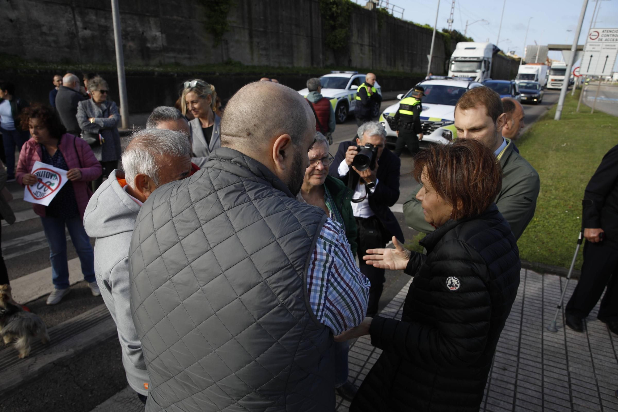 Gijón inicia las movilizaciones tras el enésimo fiasco con el vial de Jove