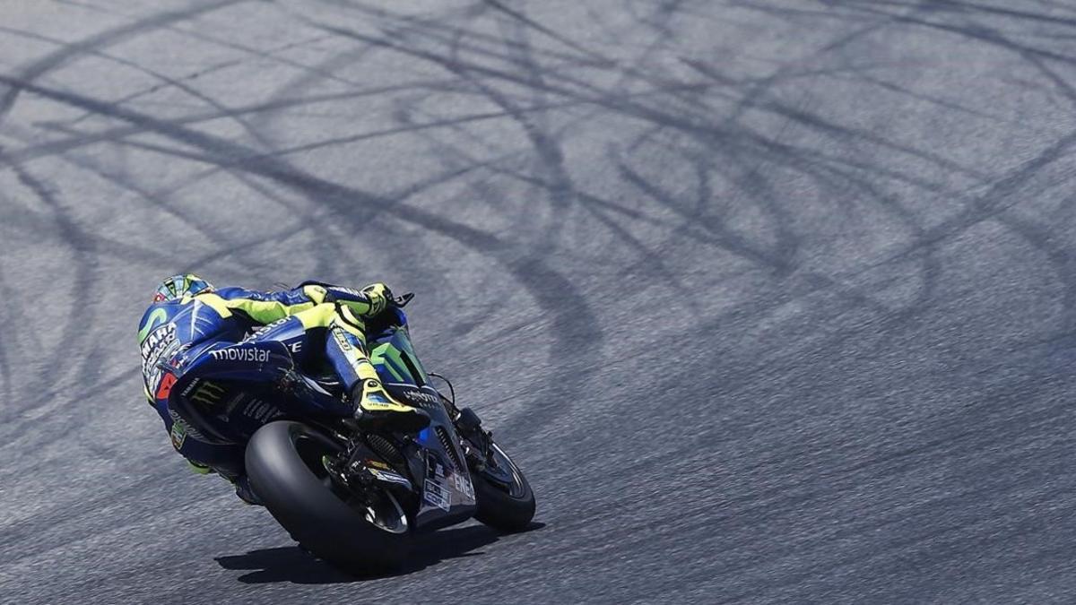 Rossi, en los entrenamientos de Montmeló para el GP de Catalunya.