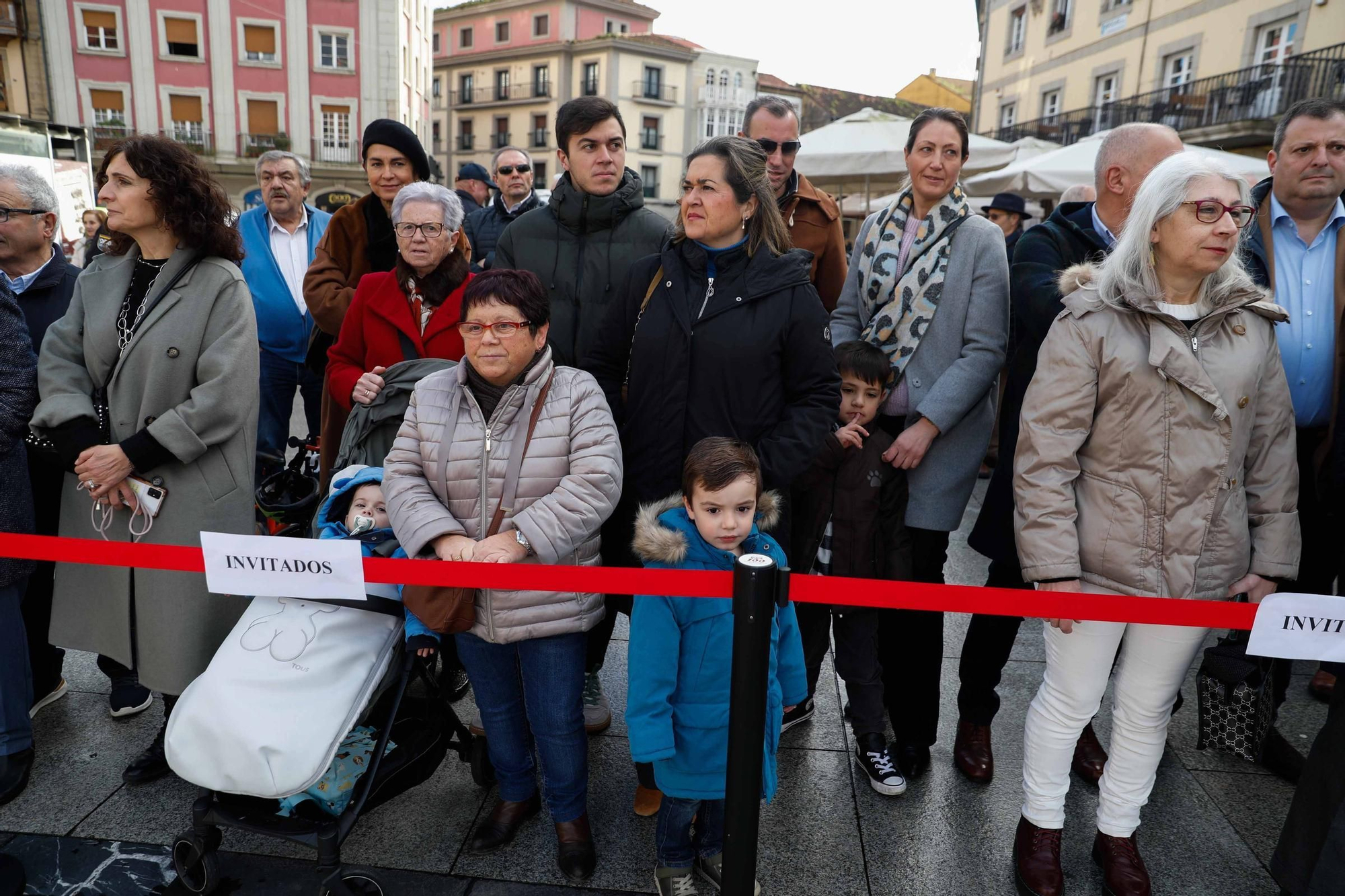 EN IMÁGENES: La Policía Nacional celebra su 200 aniversario en la Plaza de España de Avilés