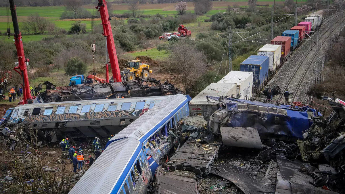 Choque mortal de trenes en Grecia