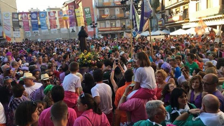 El chupinazo abre unas fiestas pensadas por y para las peñas