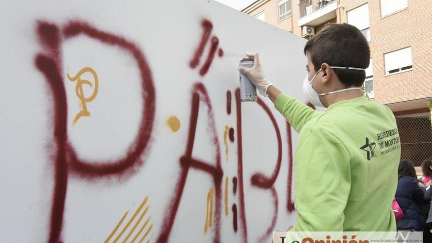 Taller de grafitis en Puente Tocinos