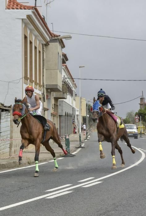 16/09/2017 TEROR. Carrera de caballos en la Avda. del Cabildo en Teror.  FOTO: J.PÉREZ CURBELO