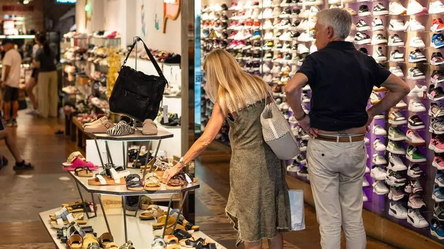 Seguridad e impuestos, principales preocupaciones de los comerciantes de Barcelona