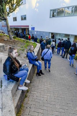 19-01-19 CANARIAS Y ECONOMIA. CAMPUS DE TAFIRA. LAS PALMAS DE GRAN CANARIA. Oposiciones a Correos. 6.000 personas se presentan a las oposiciones a Correos.  Fotos: Juan Castro.  | 19/01/2020 | Fotógrafo: Juan Carlos Castro