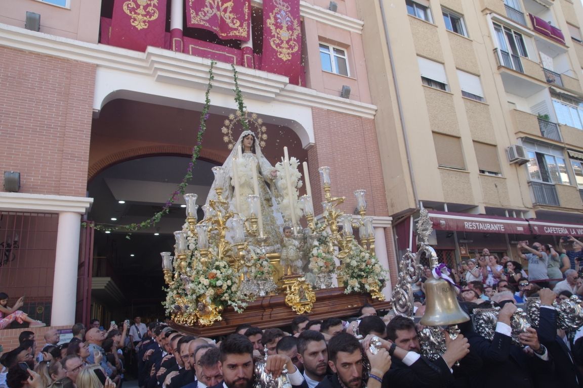 La Virgen del Rocío y Pentecostés - Málaga