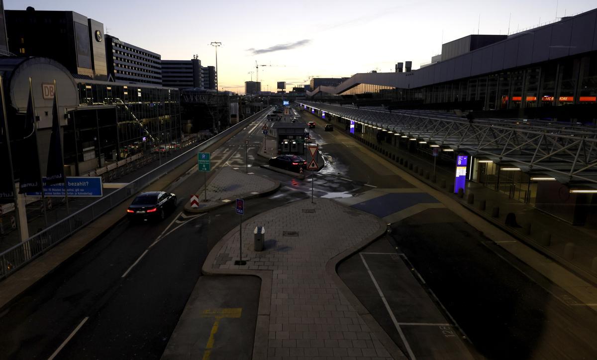 Alemania se para el lunes por una huelga a gran escala que los sindicatos han convocado en todo el transporte. Los trabajadores del sector público elevan la presión para exigir subidas del 10,5% para compensar la elevada inflación