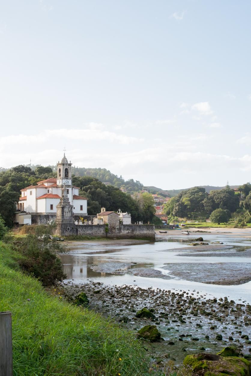 La Iglesia de NUestra Señora de los Dolores en Niembru, Asturias