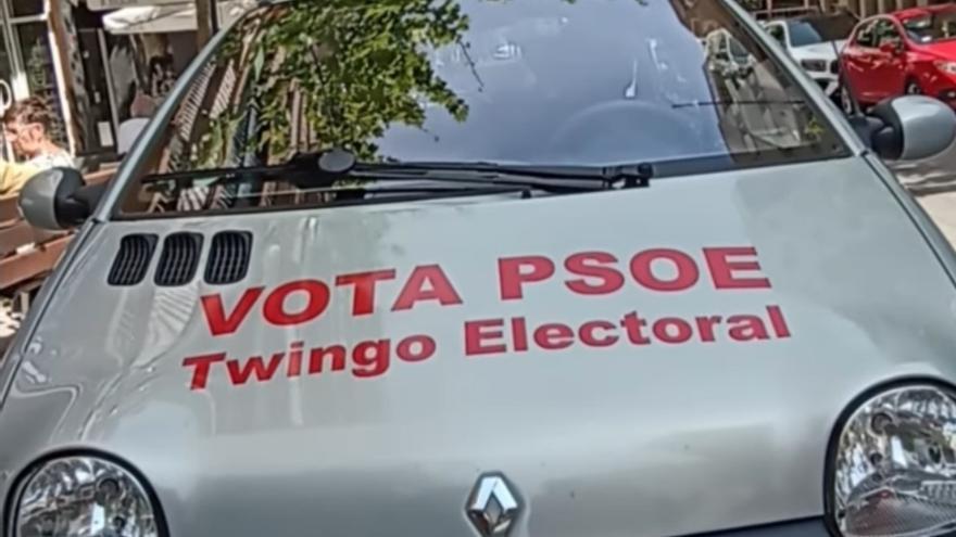 El  PSOE de Calp hace campaña en un Twingo
