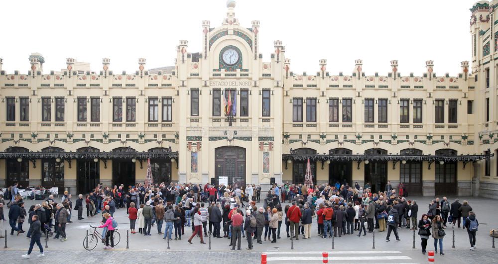 Tango en el vestíbulo de la Estación del Norte