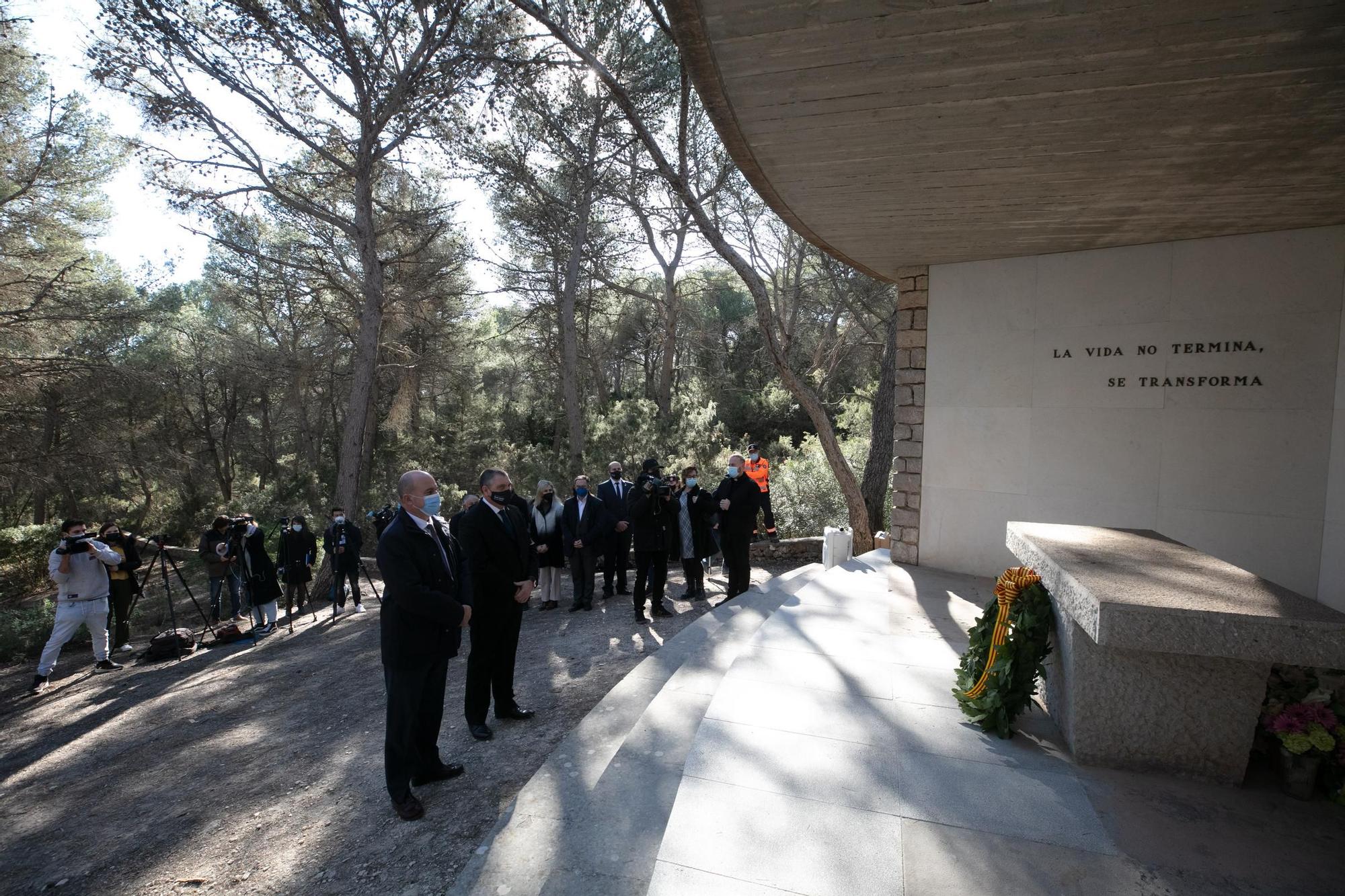 Homenaje a las víctimas del accidente aéreo de ses Roques Altes