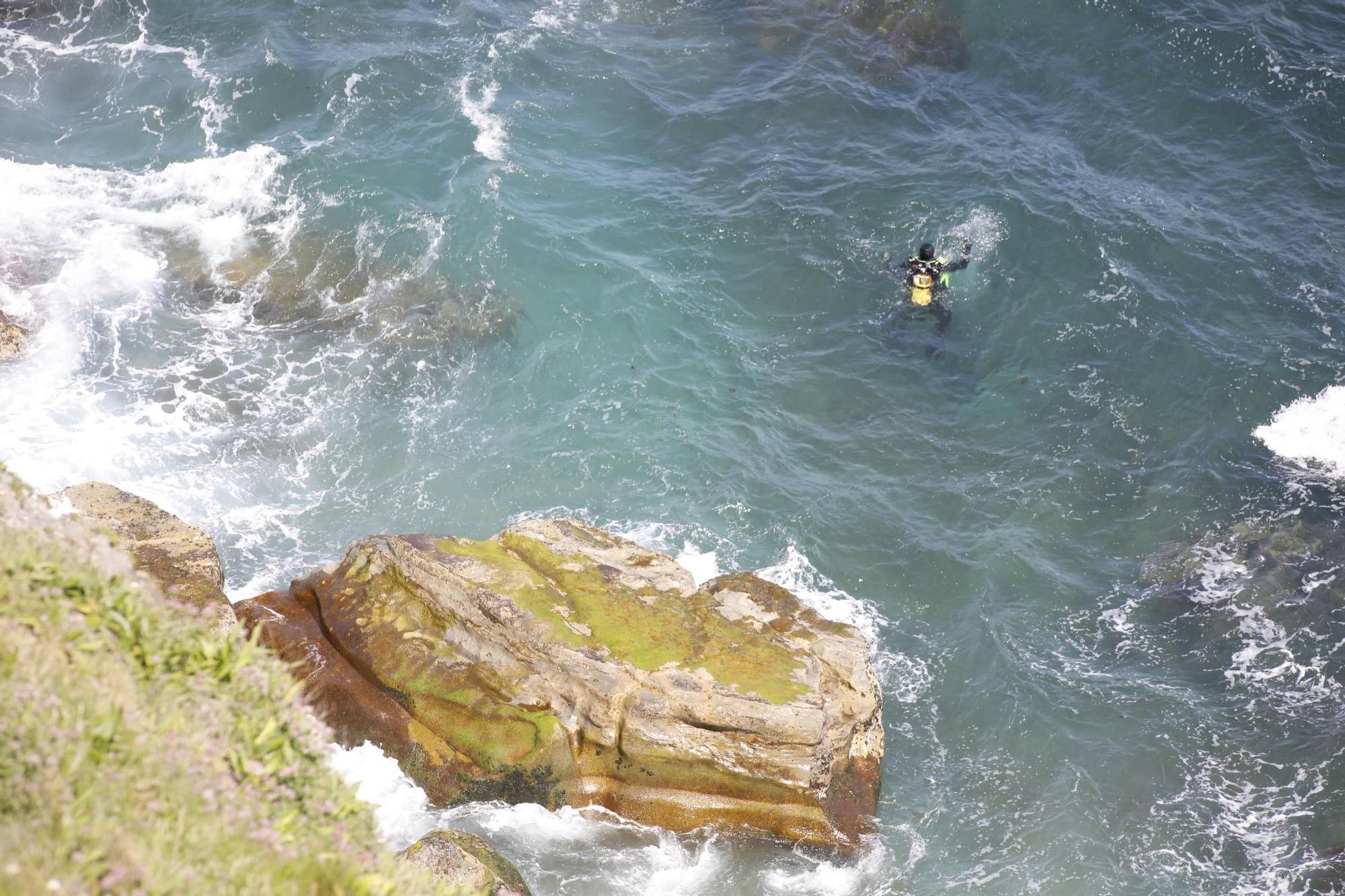 En imágenes: Así fueron las labores de desactivación de tres obuses en la costa de Gijón