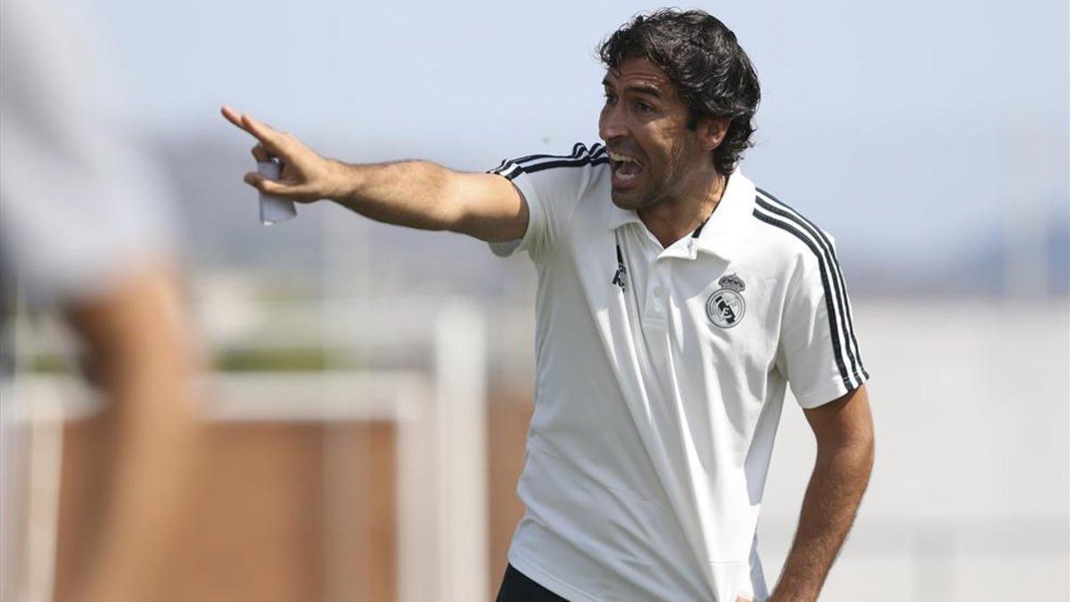 Raúl, al mando del Real Madrid