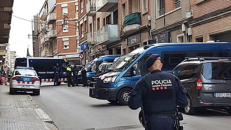 El desplegament policial d&#039;ahir al matí al carrer Viladordis