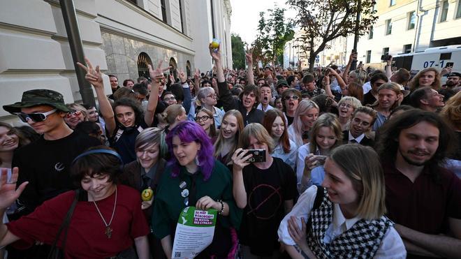 La justicia de Rusia estudia vetar al único partido pacifista ante las legislativas de septiembre