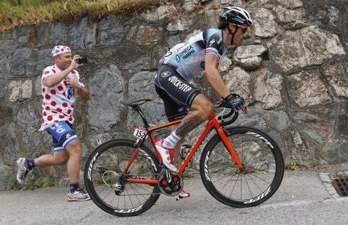 Riblon gana en Alpe d'Huez, Froome se consolida y Quintana ya es tercero.