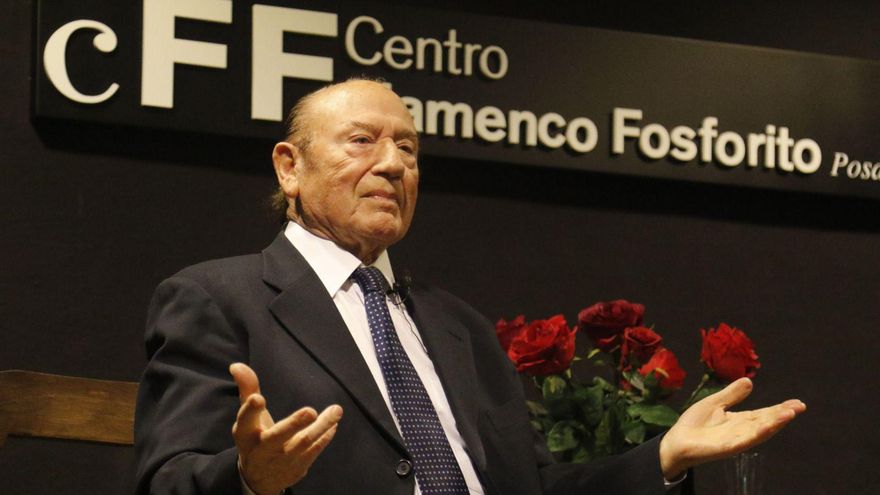 Antonio Fernández Díaz ‘Fosforito’, en la Posada del Potro, que lleva su nombre como centro de flamenco.