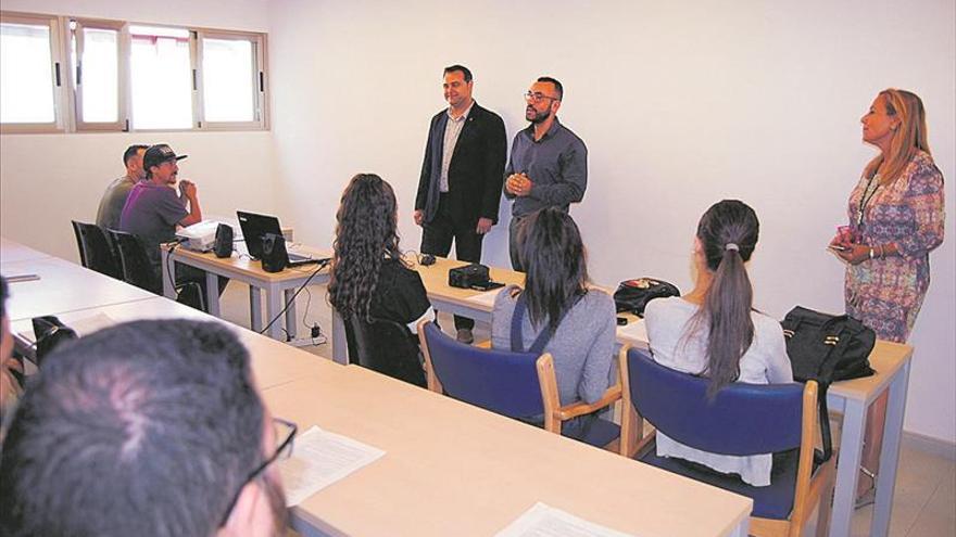 El María de Luna ya da servicio como centro de atención temprana infantil