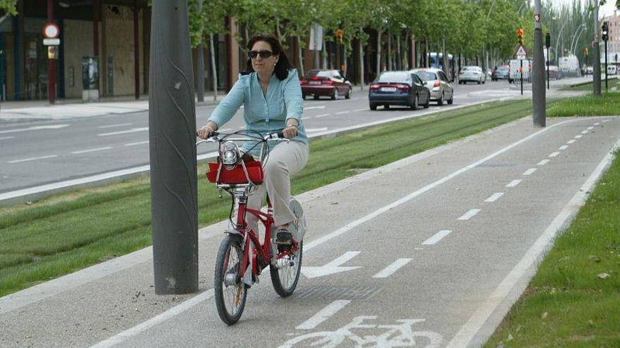 El carril del Actur salva el balance de la bici este año